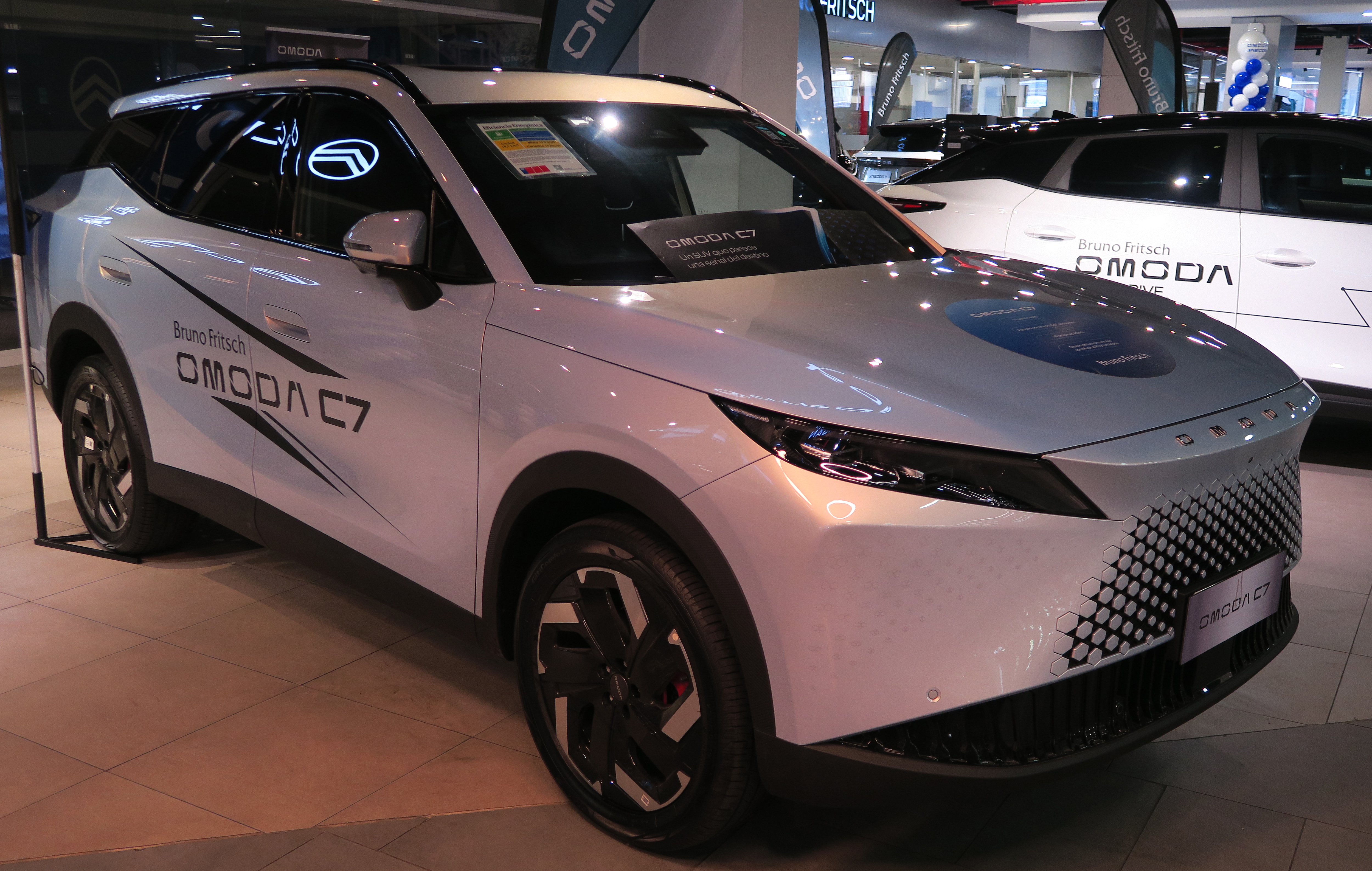 Omoda 7